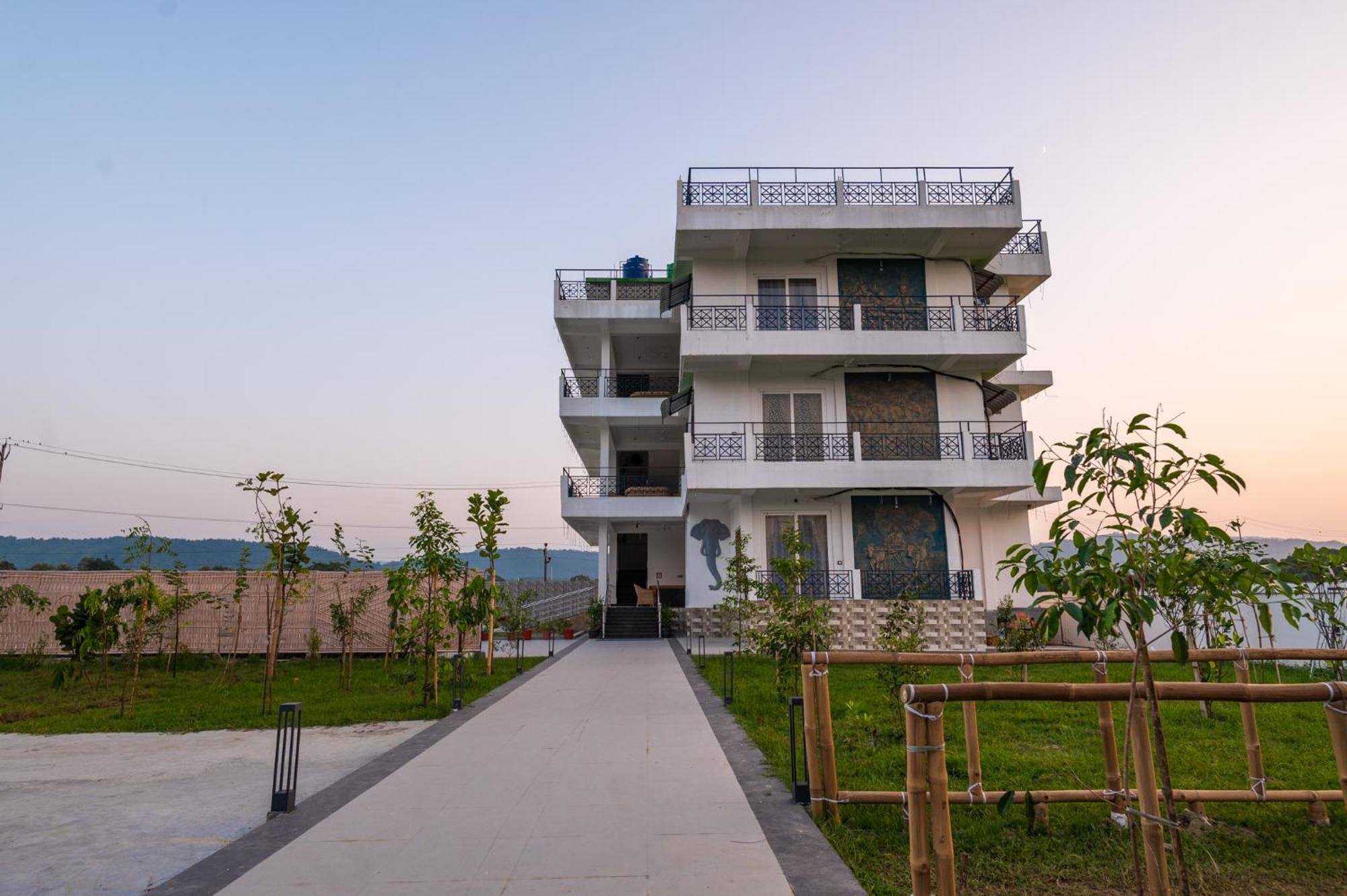 The Kaziranga Address Hotell Eksteriør bilde